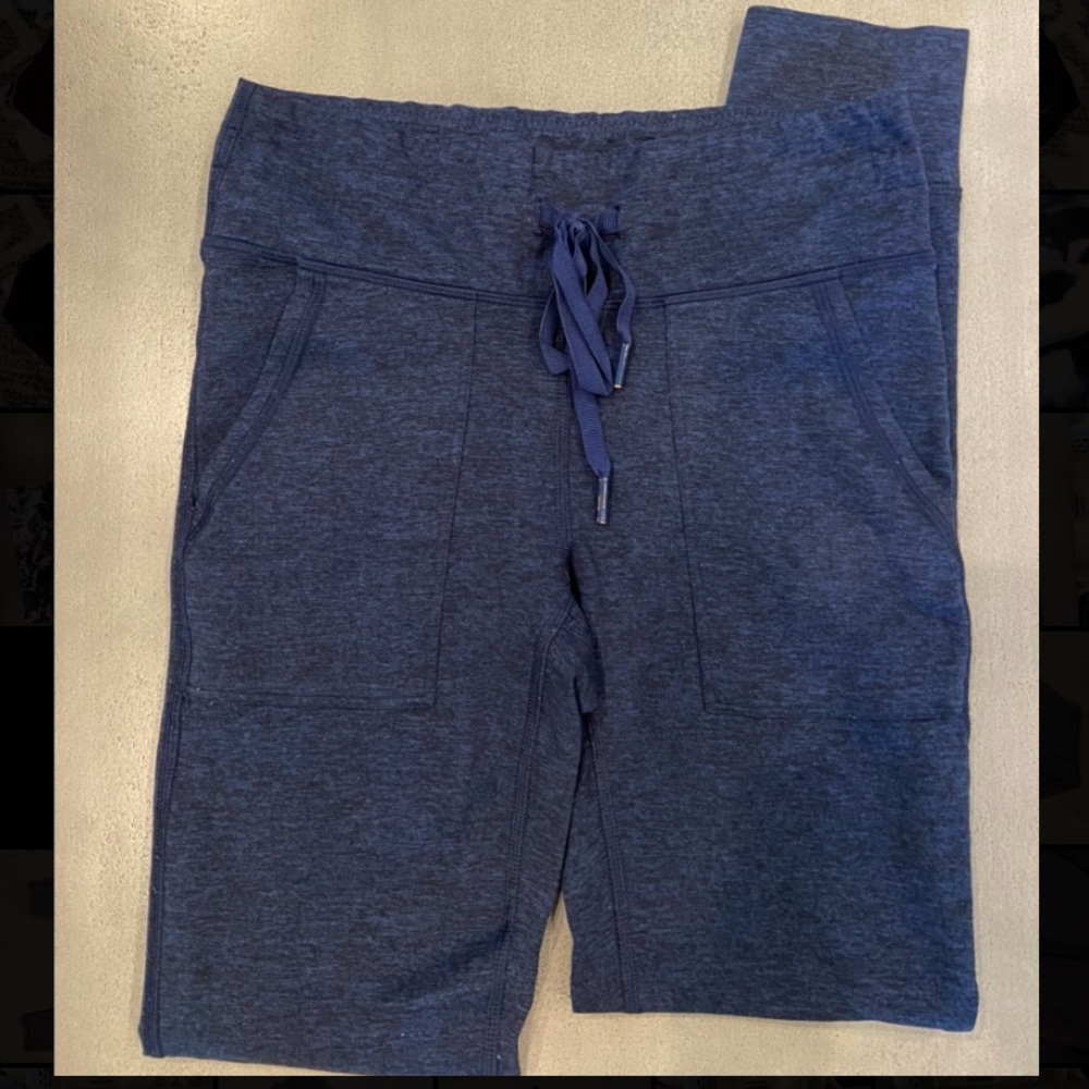 Aerie Chill Play Move Leggings with Pockets